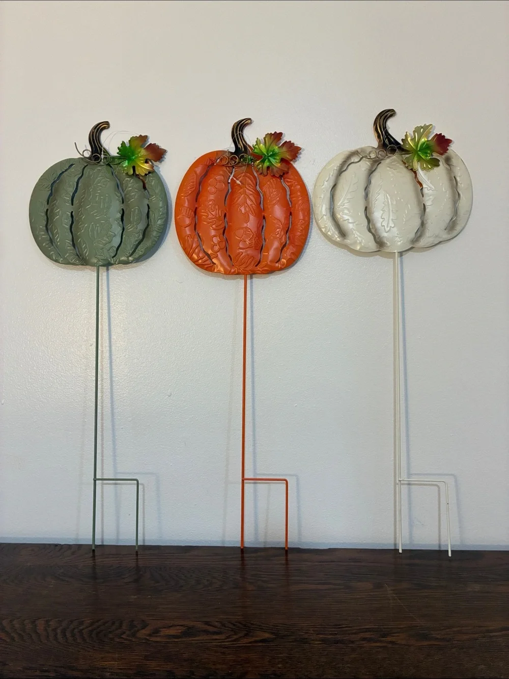 NWT- Set of 3- Embossed Leaf Design- Metal Pumpkin Yard Stakes
